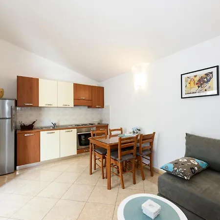 Kaskada 아파트 산책길