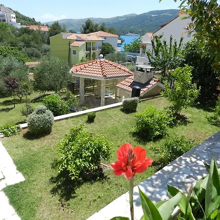 아파트 Kaskada 산책길